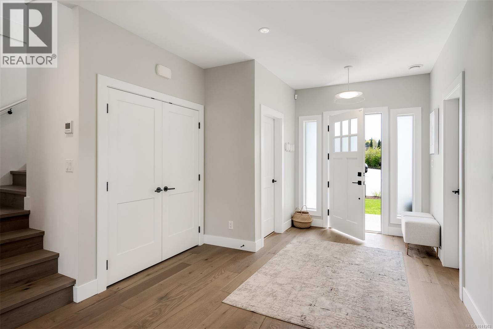 9350 East Saanich Rd, North Saanich