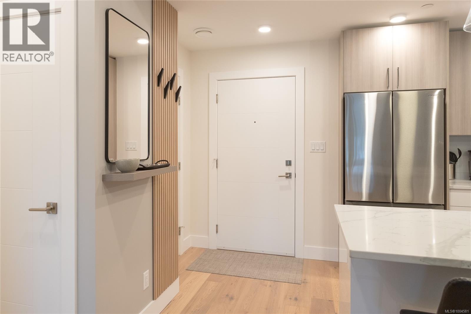 402 7098 Wallace Dr, Central Saanich