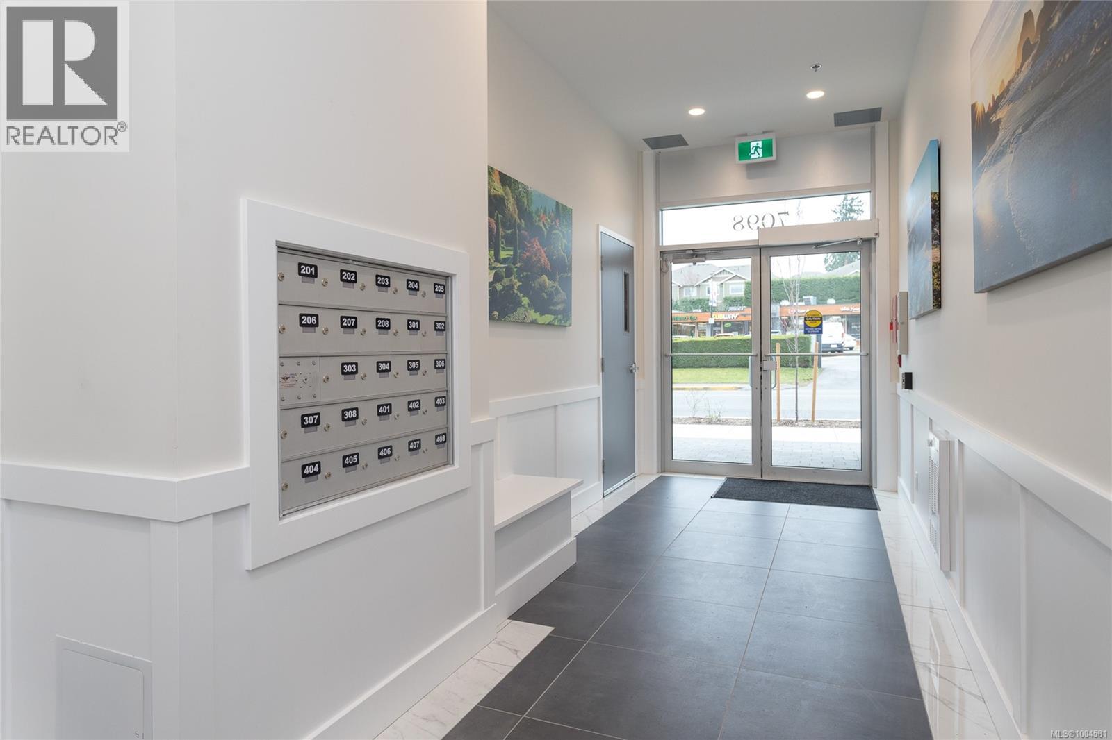 402 7098 Wallace Dr, Central Saanich