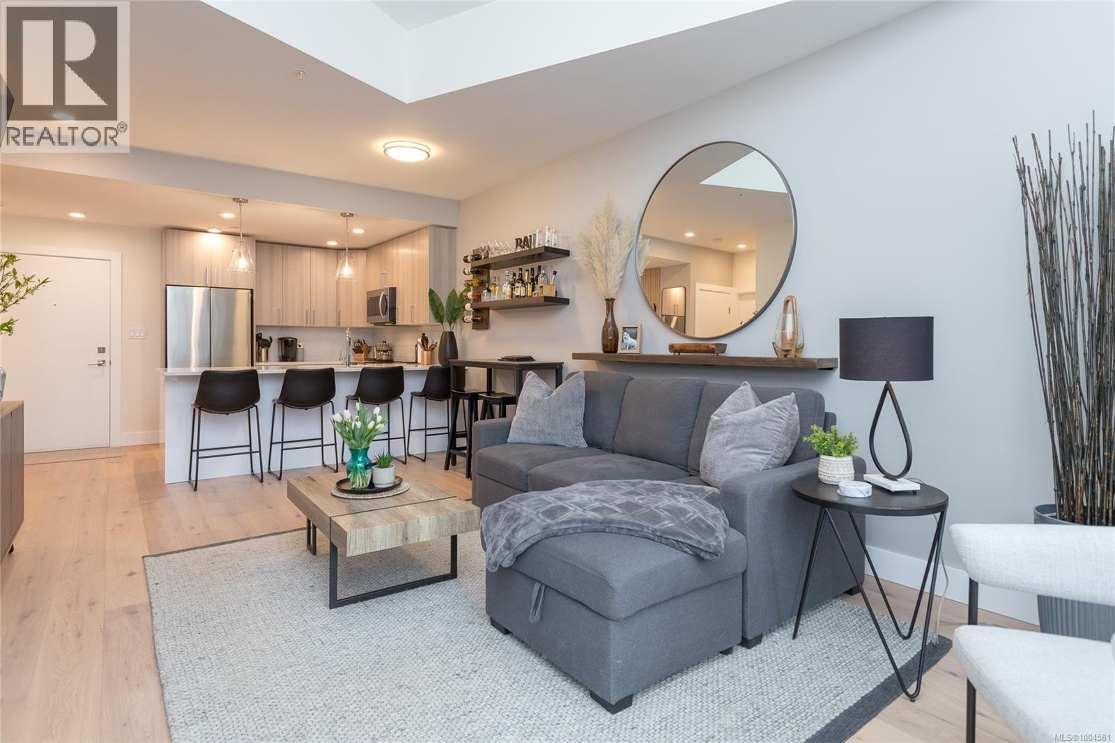 402 7098 Wallace Dr, Central Saanich
