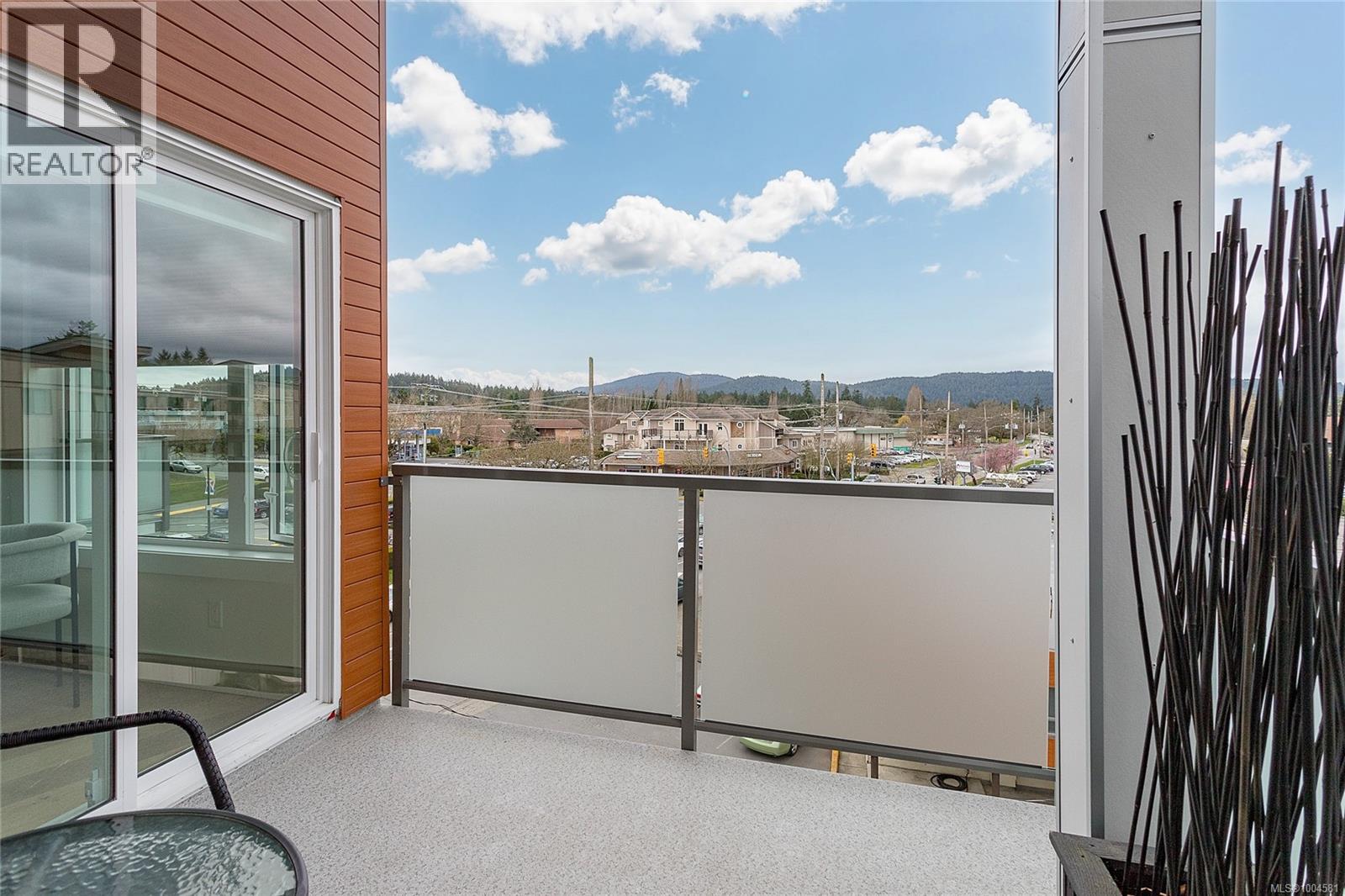 402 7098 Wallace Dr, Central Saanich