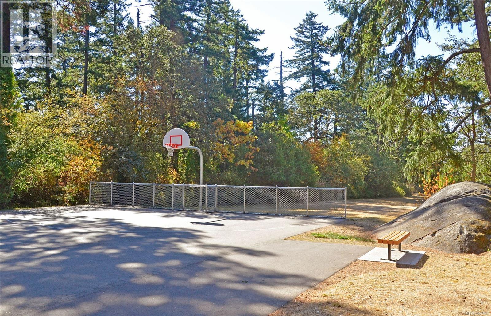  3802 Madaric Place, Saanich