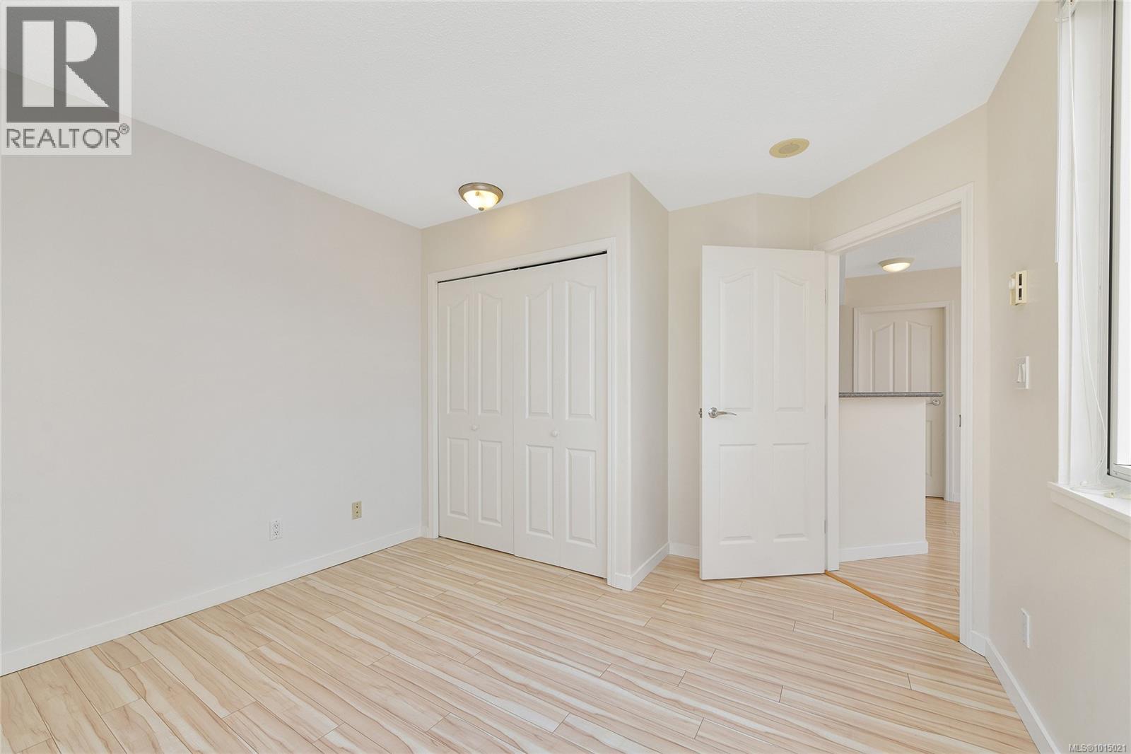 1208 930 Yates Street, Victoria