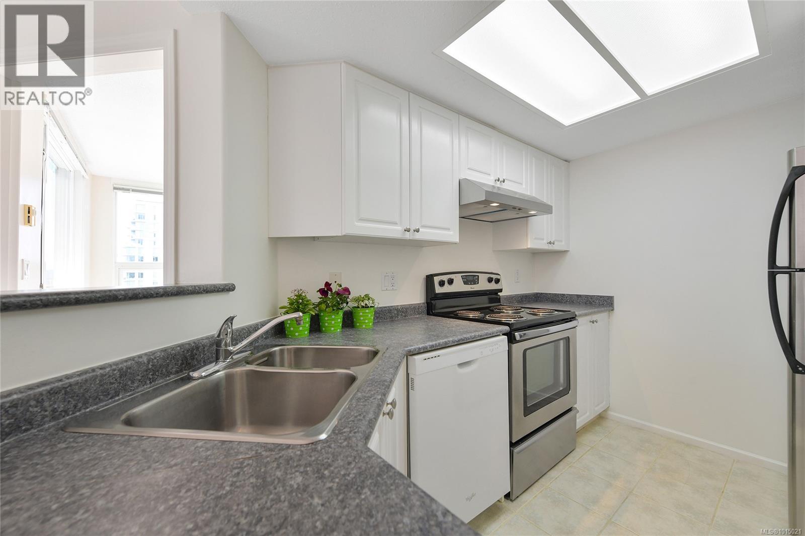 1208 930 Yates Street, Victoria