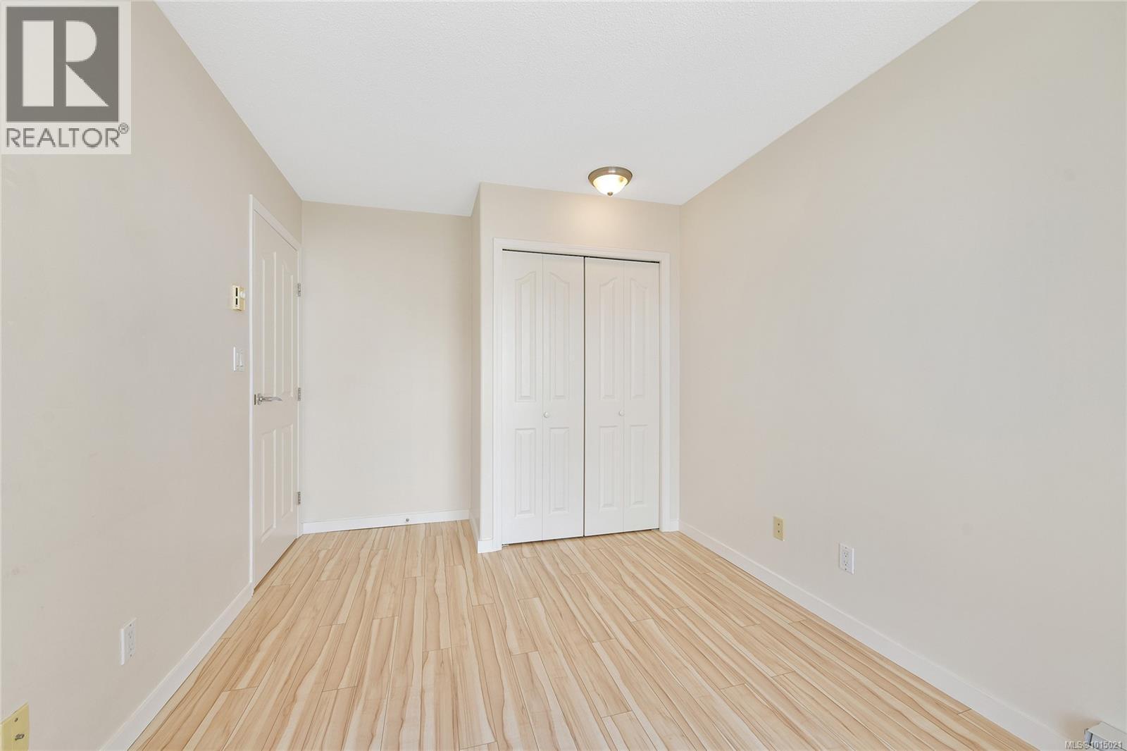 1208 930 Yates Street, Victoria