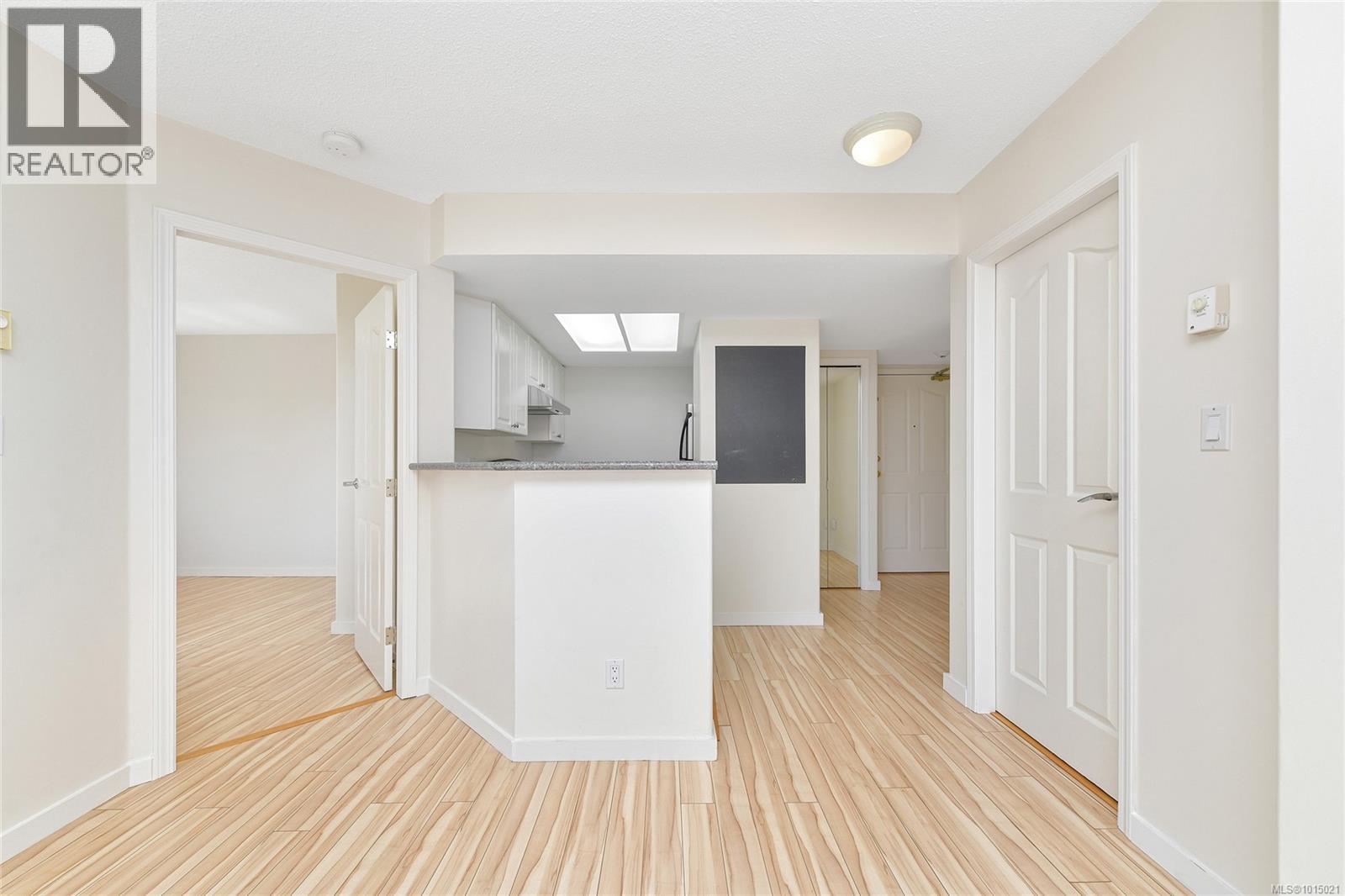 1208 930 Yates Street, Victoria