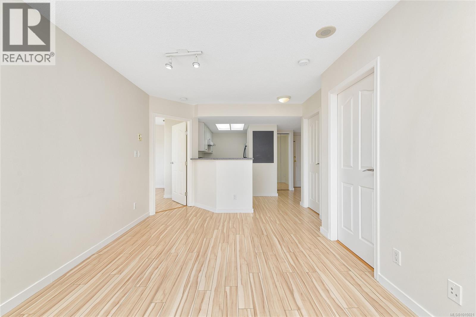 1208 930 Yates Street, Victoria