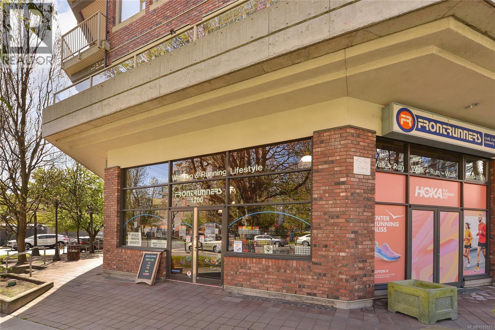 1208 930 Yates Street, Victoria