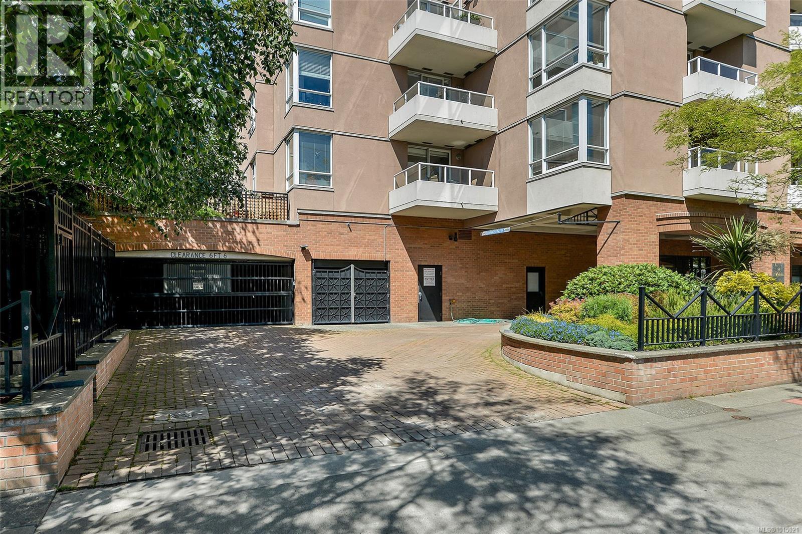 1208 930 Yates Street, Victoria