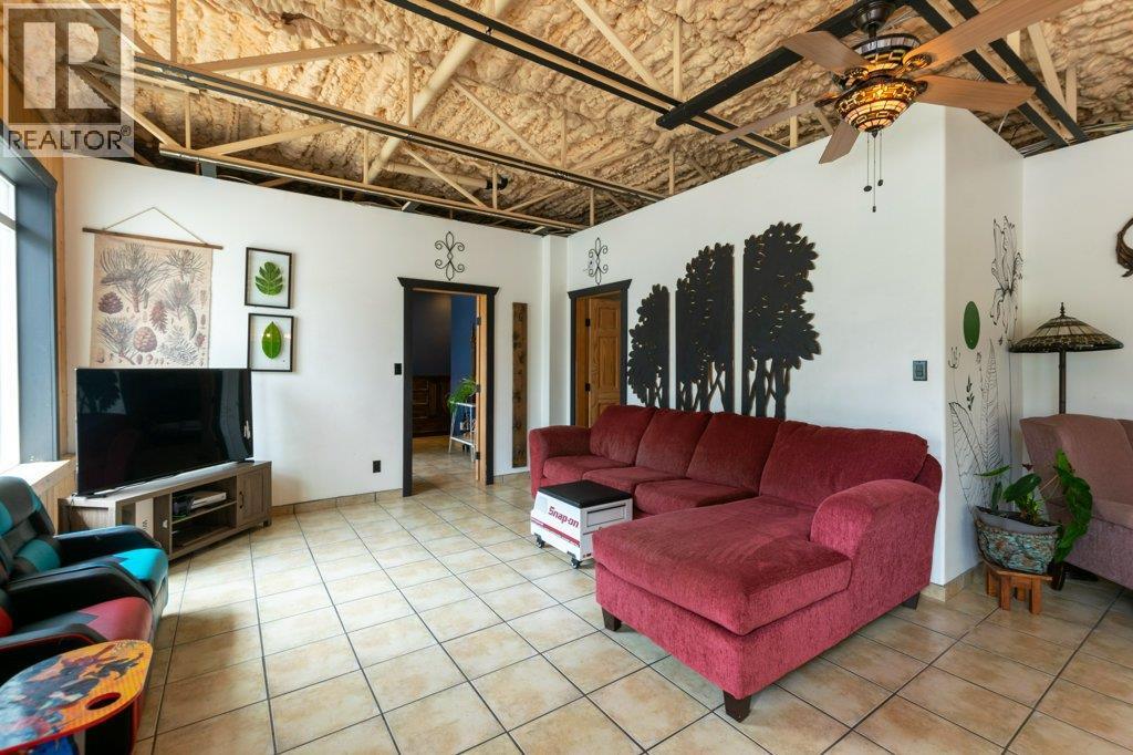 #46 2481 SQUILAX-ANGLEMONT ROAD - Image 3