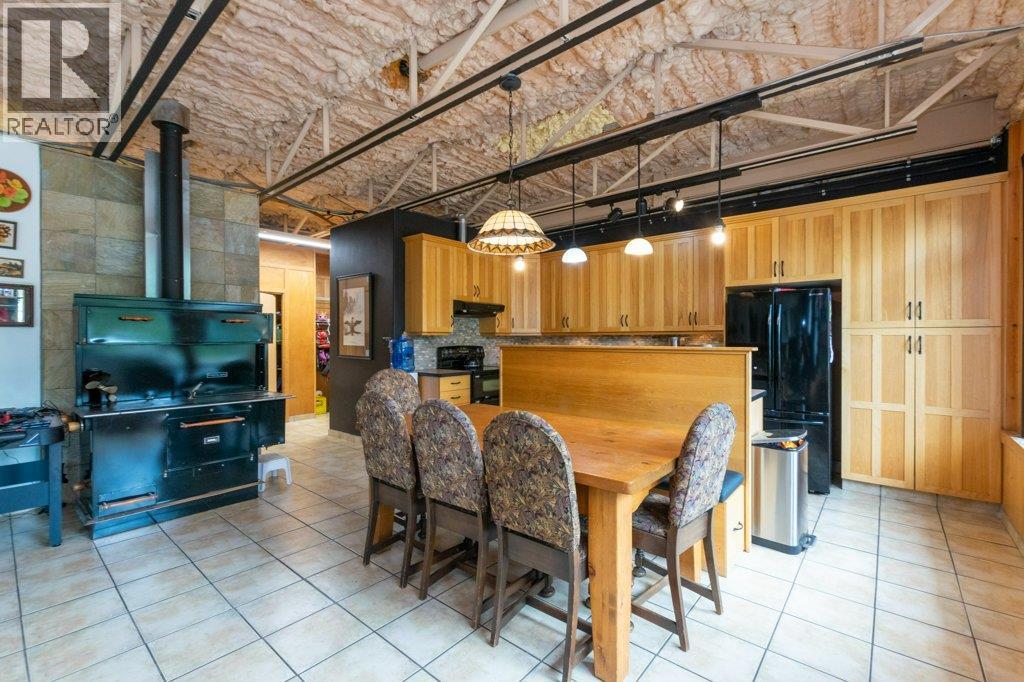 #46 2481 SQUILAX-ANGLEMONT ROAD - 10