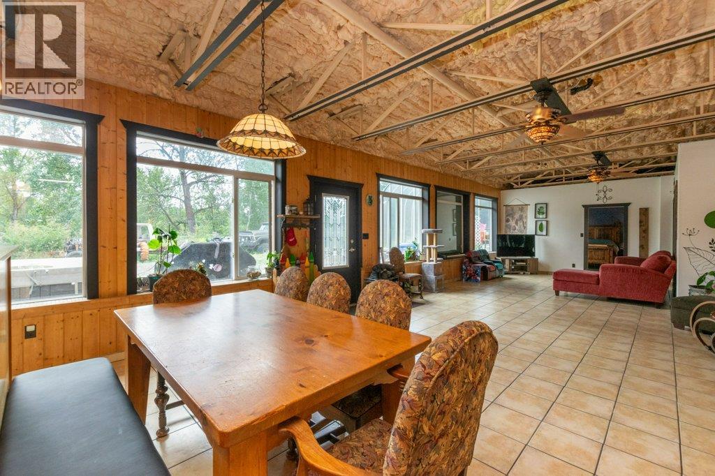 #46 2481 SQUILAX-ANGLEMONT ROAD - 12