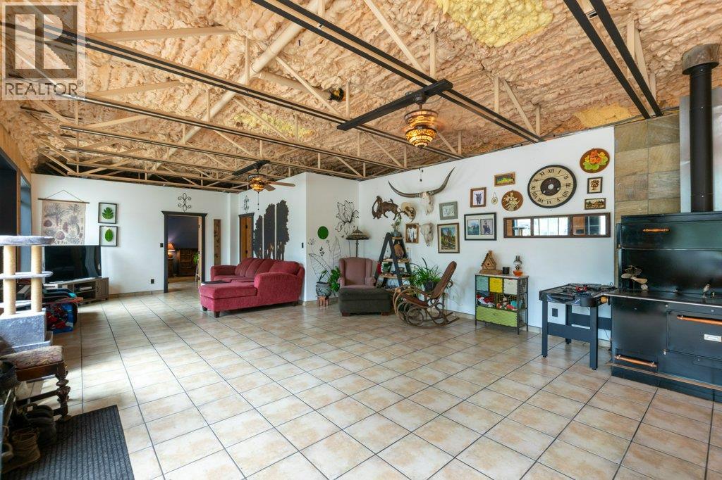 #46 2481 SQUILAX-ANGLEMONT ROAD - 8