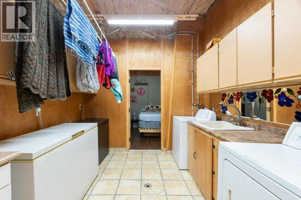 #46 2481 SQUILAX-ANGLEMONT ROAD - 24