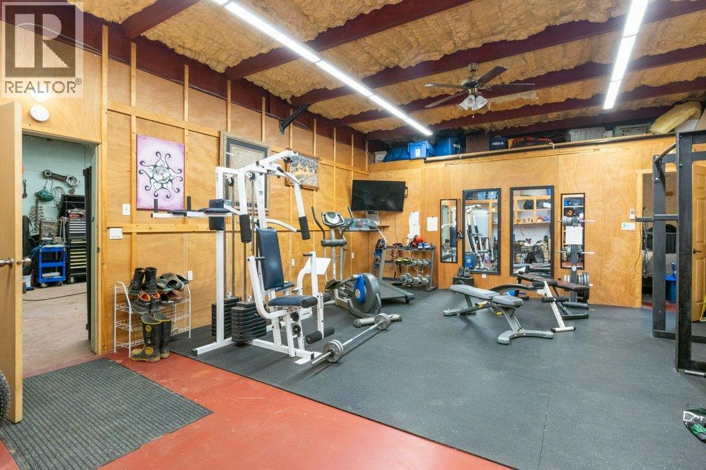 #46 2481 SQUILAX-ANGLEMONT ROAD - 28