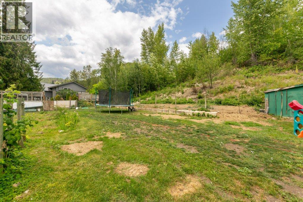 #46 2481 SQUILAX-ANGLEMONT ROAD - 40