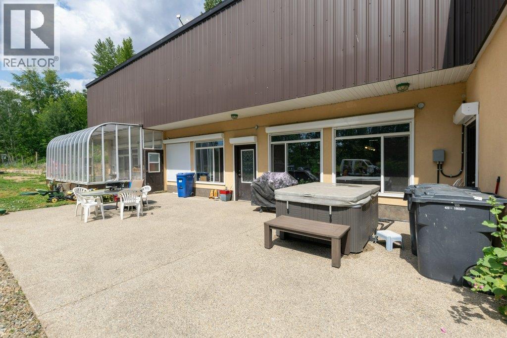 #46 2481 SQUILAX-ANGLEMONT ROAD - 33