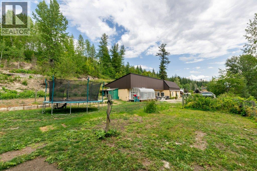 #46 2481 SQUILAX-ANGLEMONT ROAD - 41