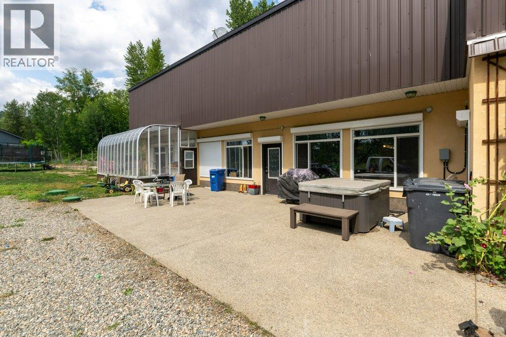 #46 2481 SQUILAX-ANGLEMONT ROAD - 34