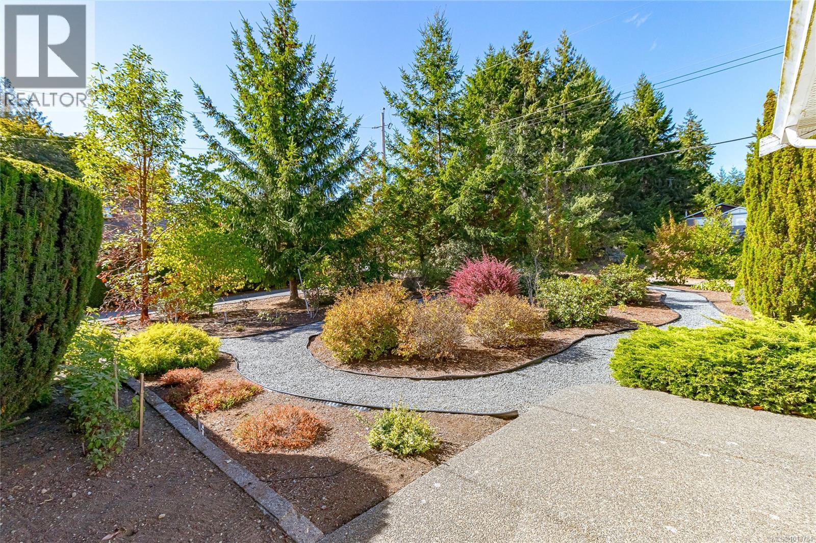 2435 Huckleberry Rd, Mill Bay