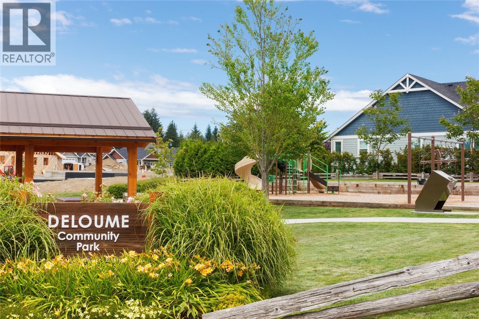 2435 Huckleberry Rd, Mill Bay