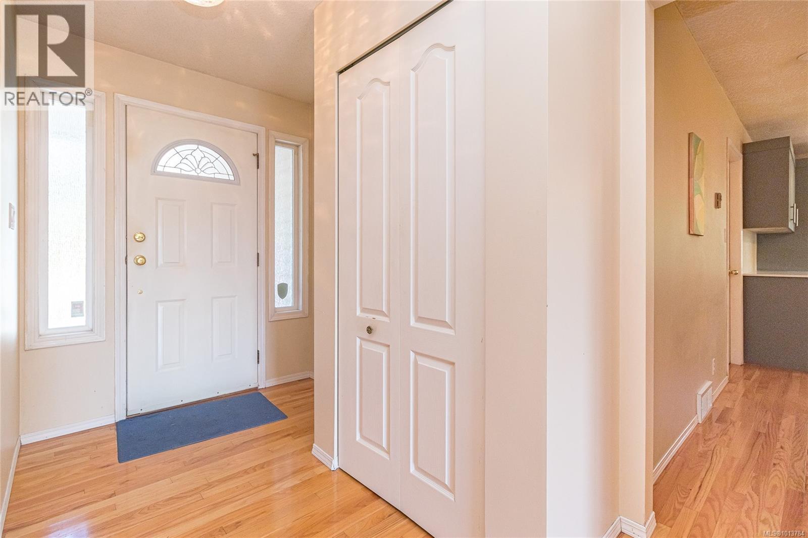 2435 Huckleberry Rd, Mill Bay