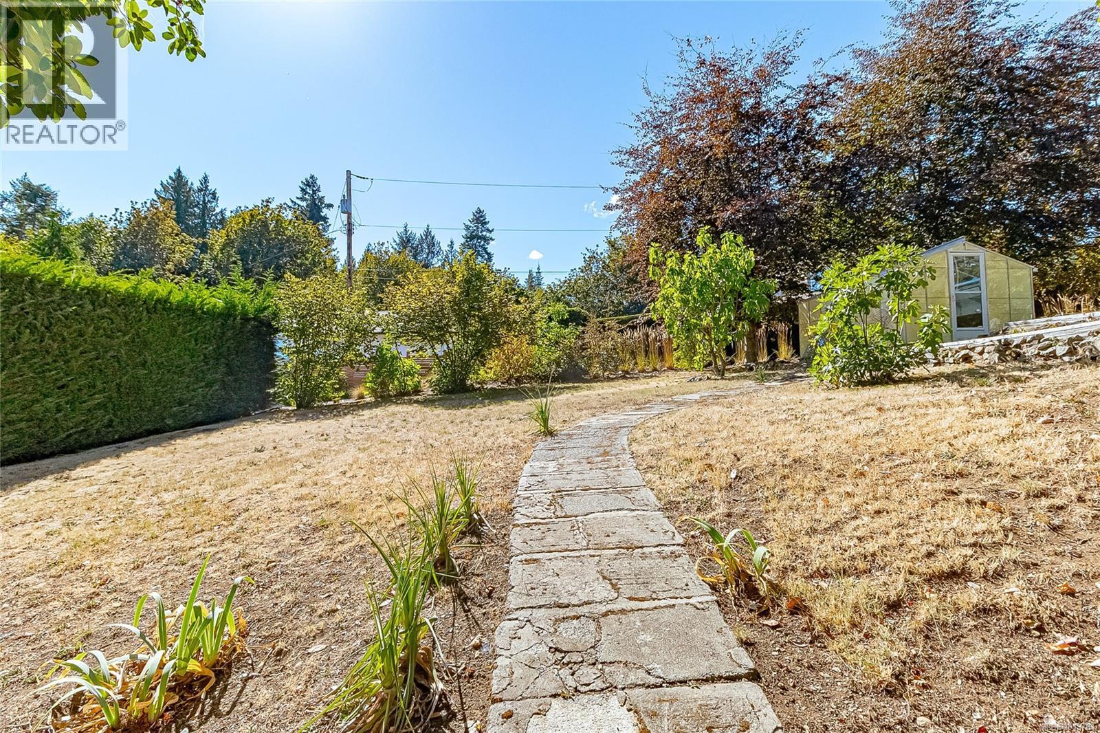 2435 Huckleberry Rd, Mill Bay