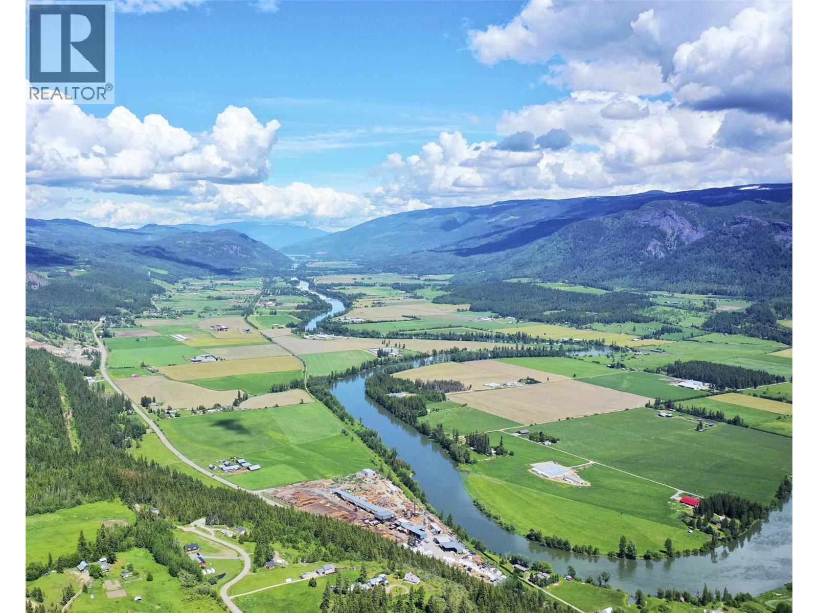 249 Crooked Pine Road, Enderby