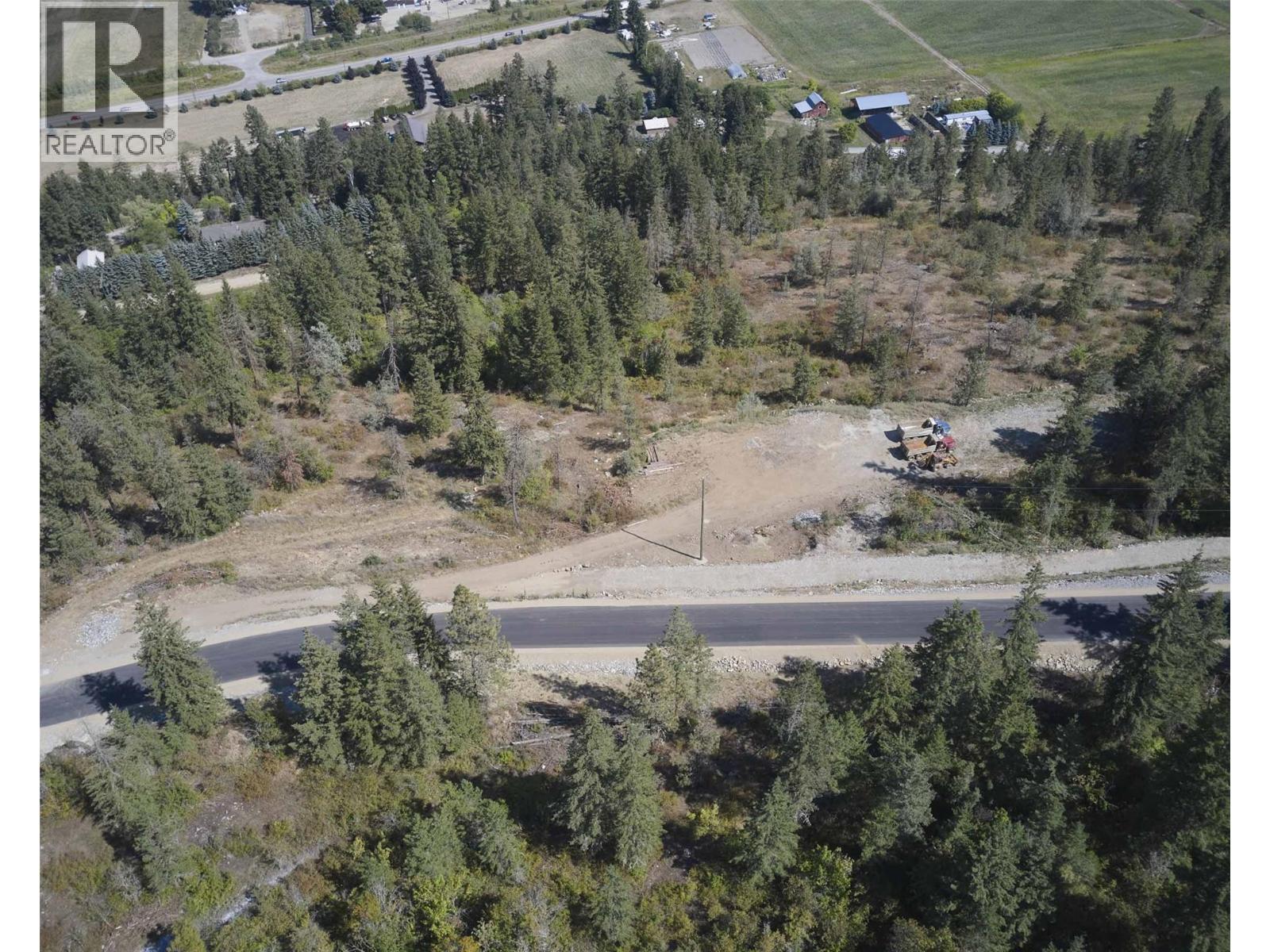 207 Crooked Pine Road, Enderby