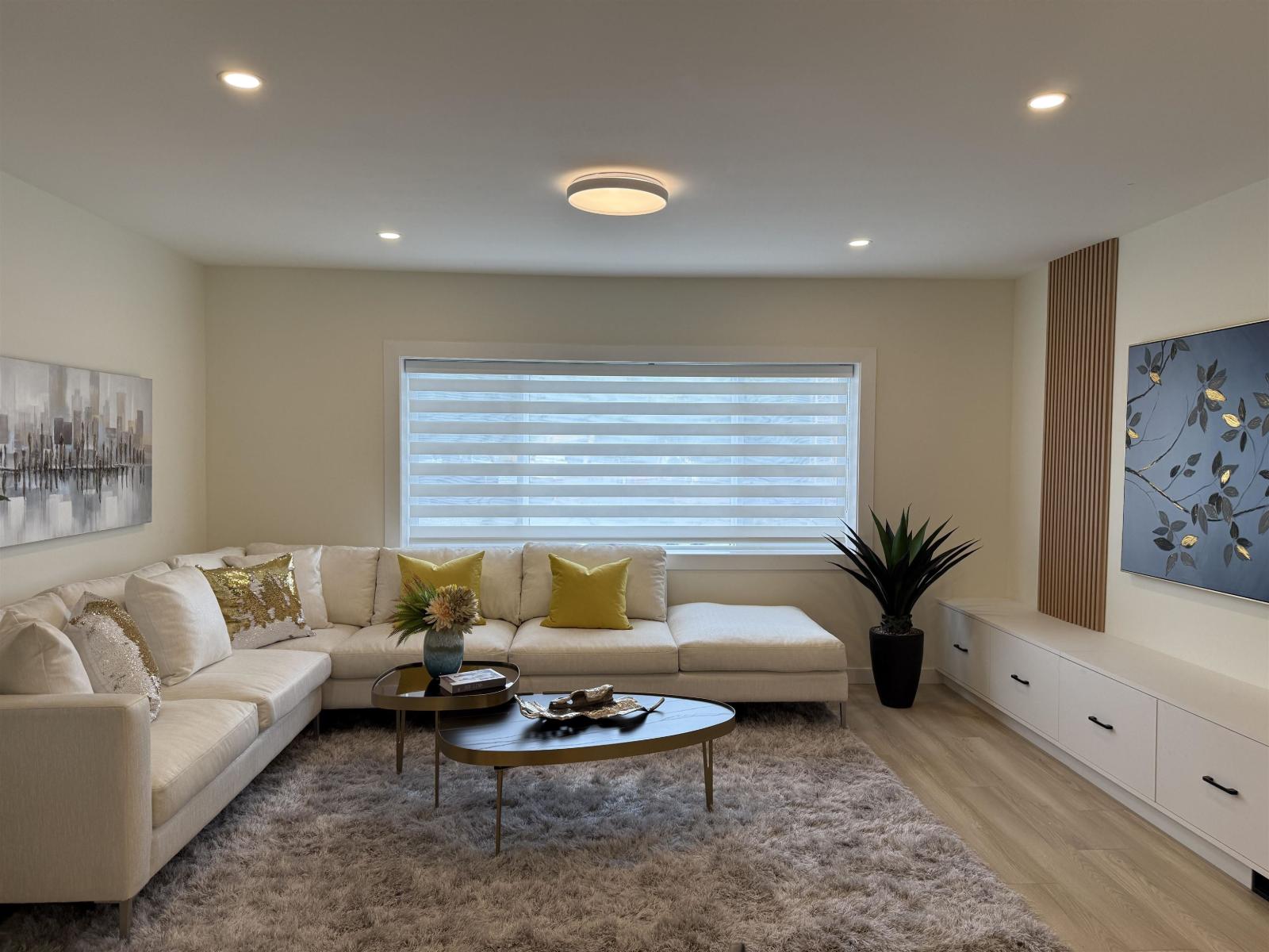 15962 NORTH BLUFF ROAD, White Rock