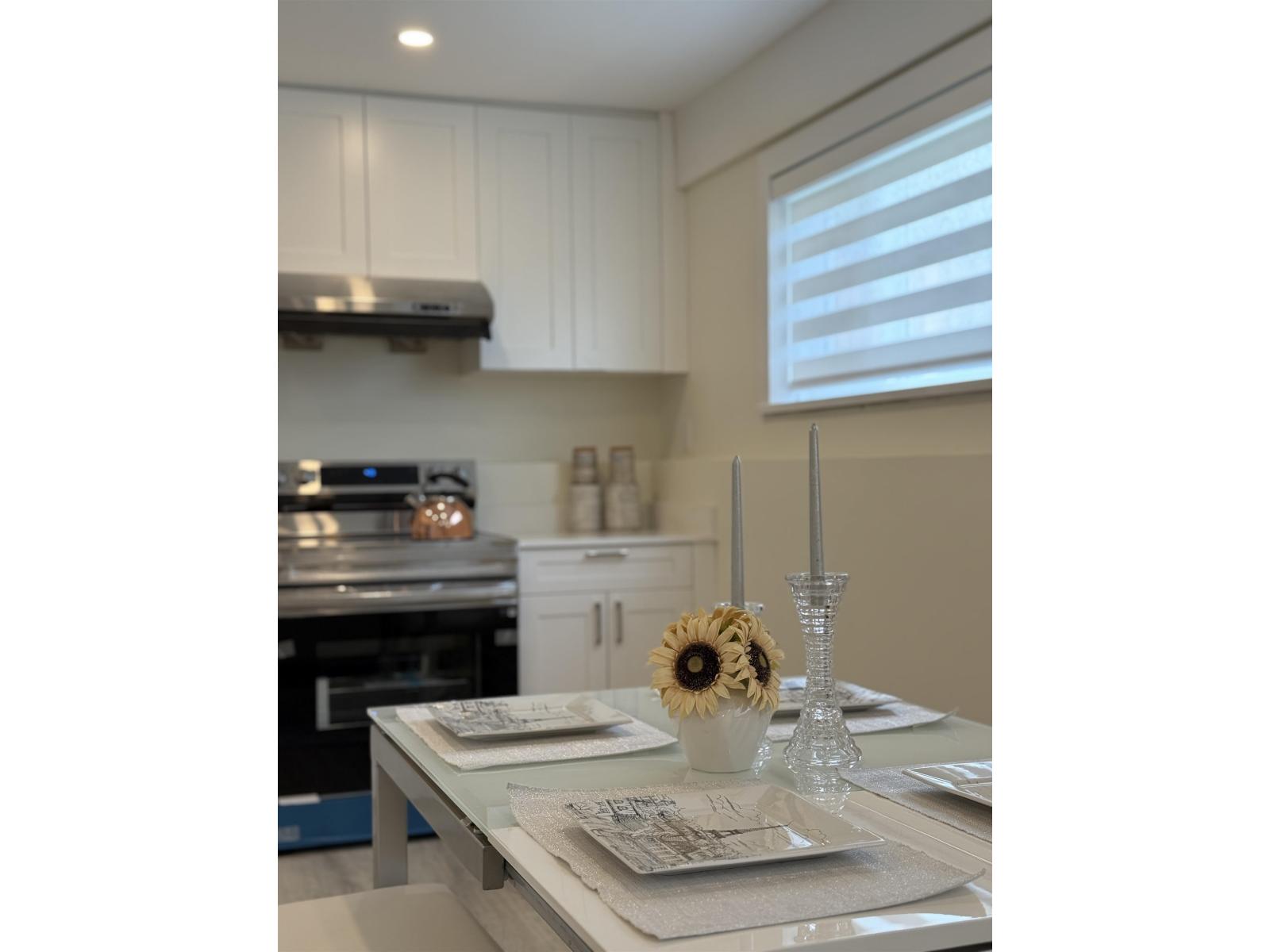 15962 NORTH BLUFF ROAD, White Rock