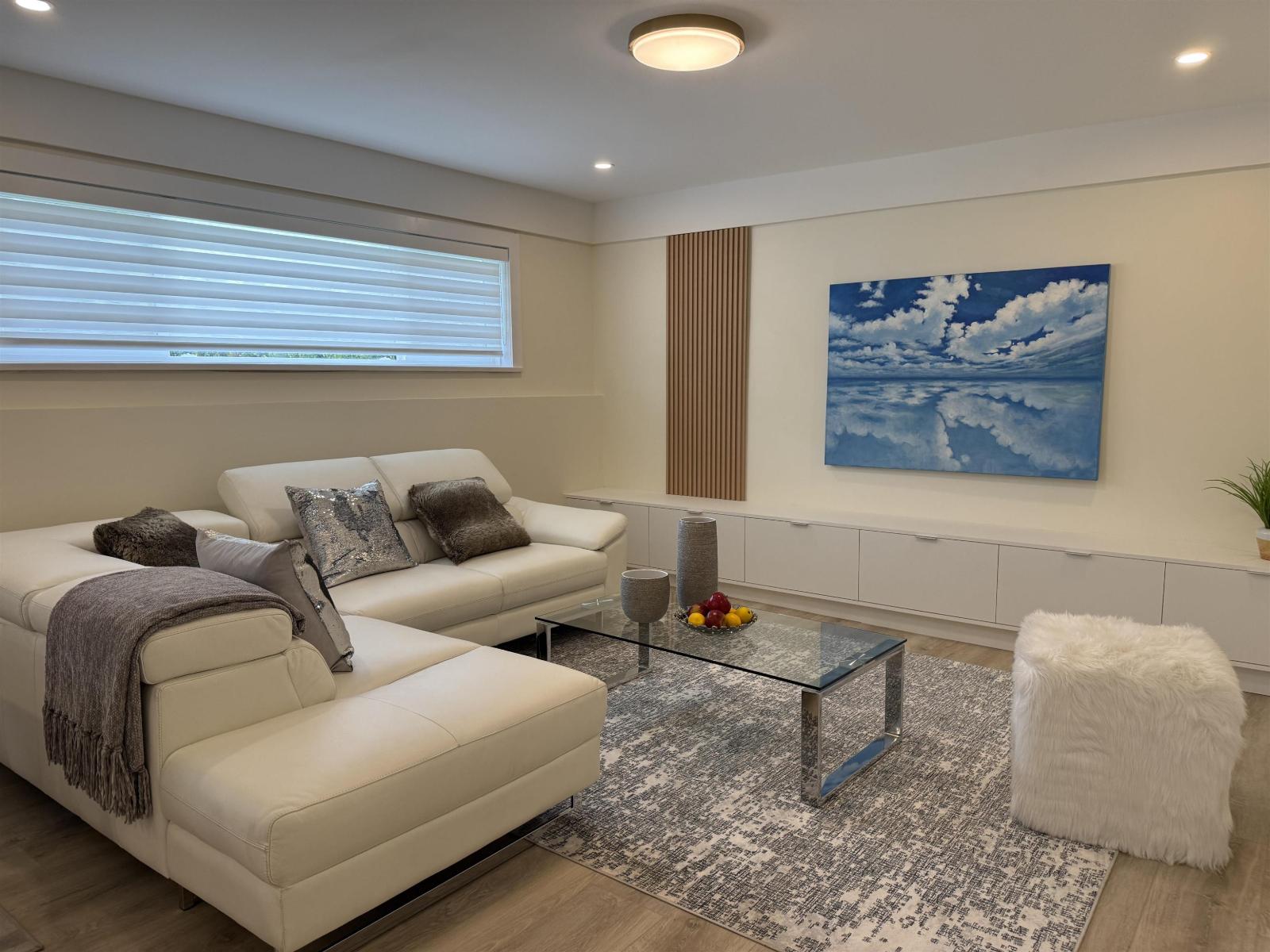 15962 NORTH BLUFF ROAD, White Rock