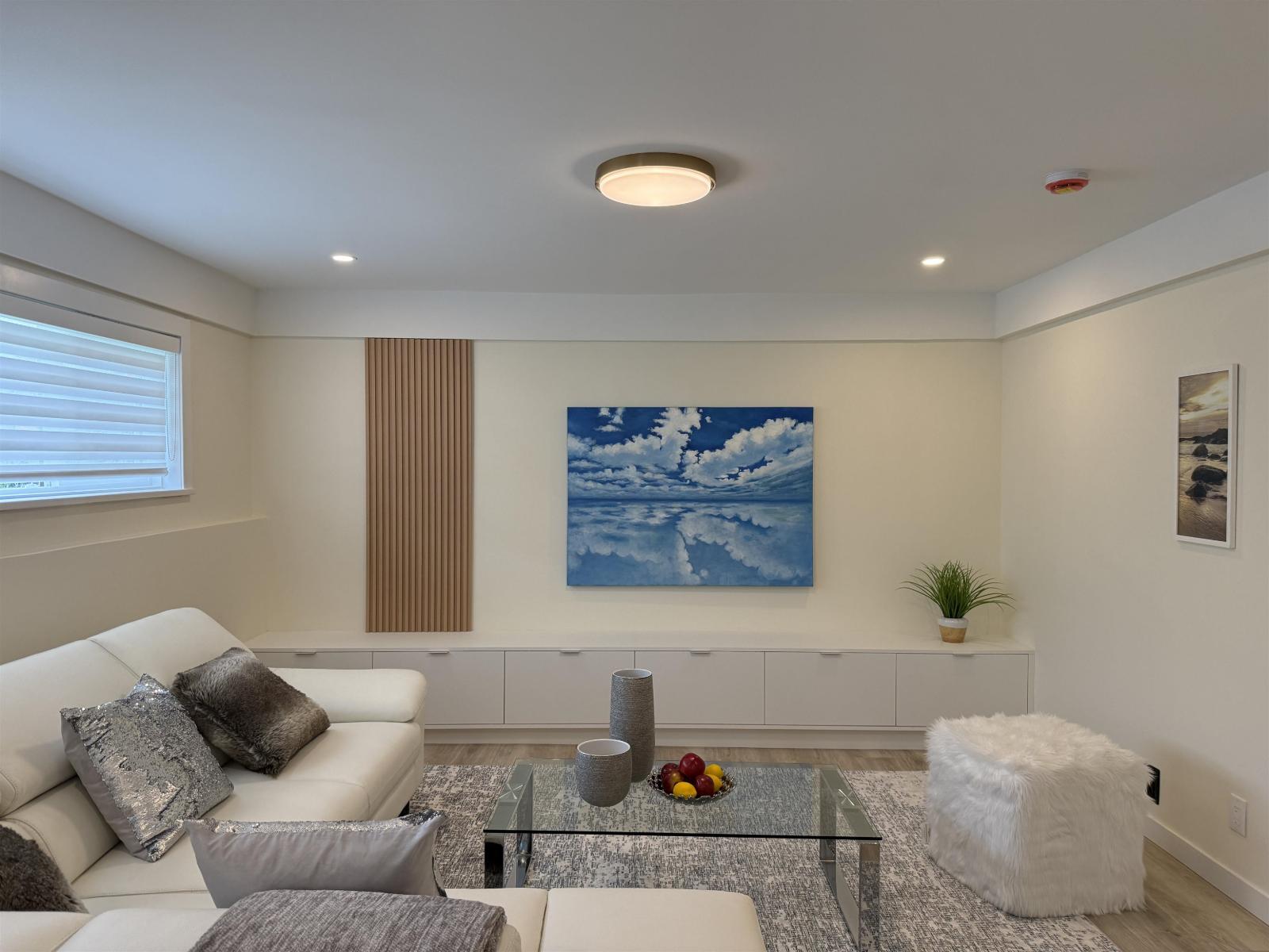 15962 NORTH BLUFF ROAD, White Rock