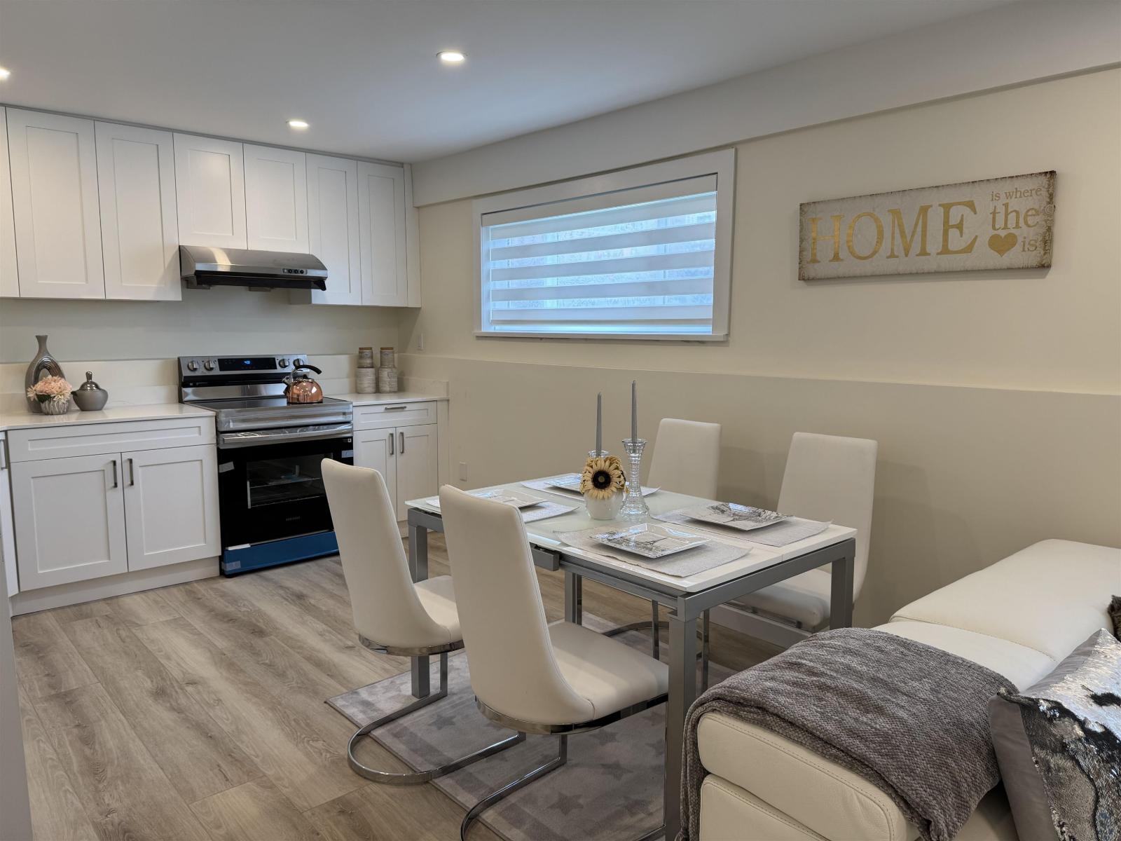 15962 NORTH BLUFF ROAD, White Rock