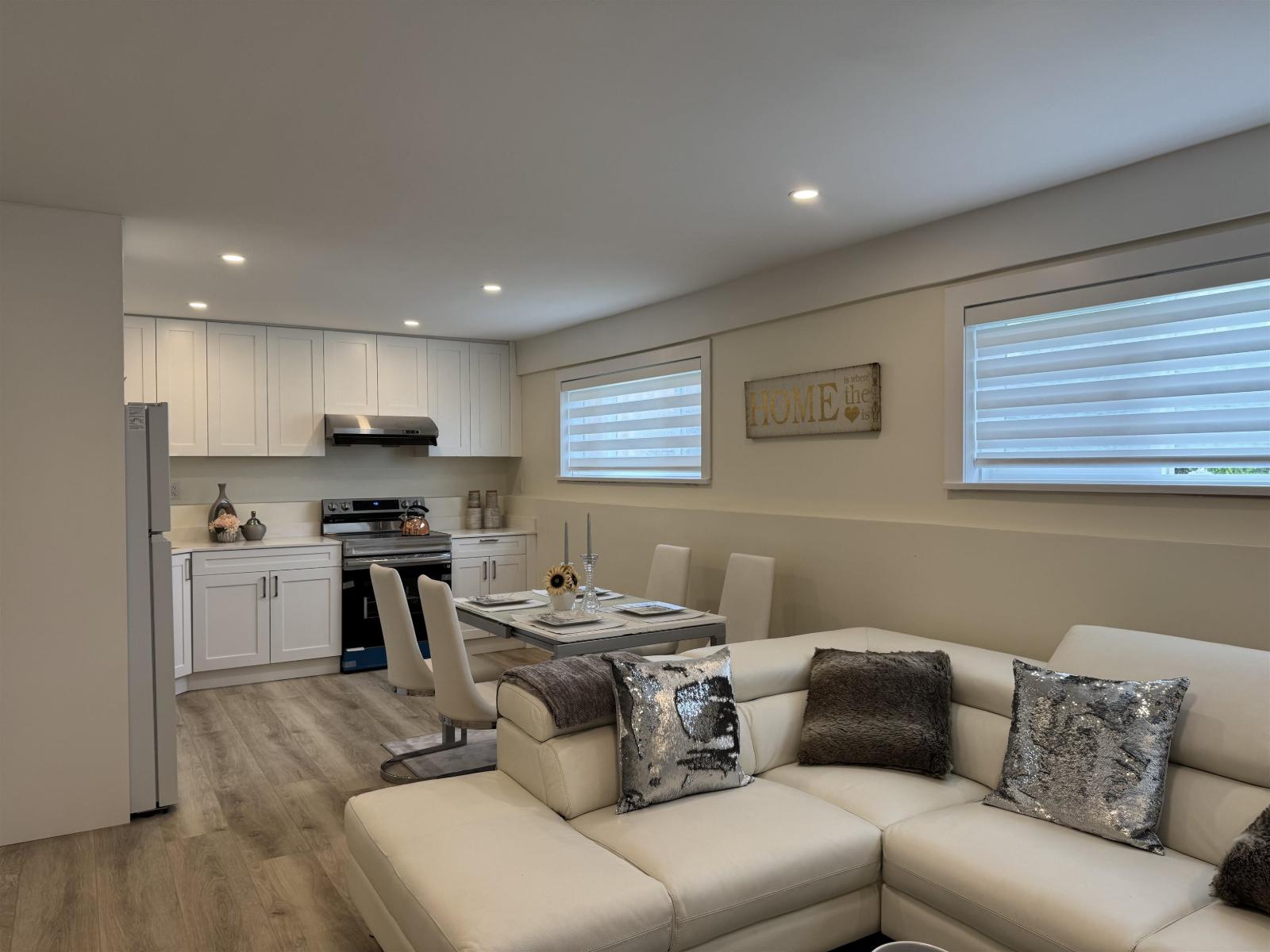 15962 NORTH BLUFF ROAD, White Rock