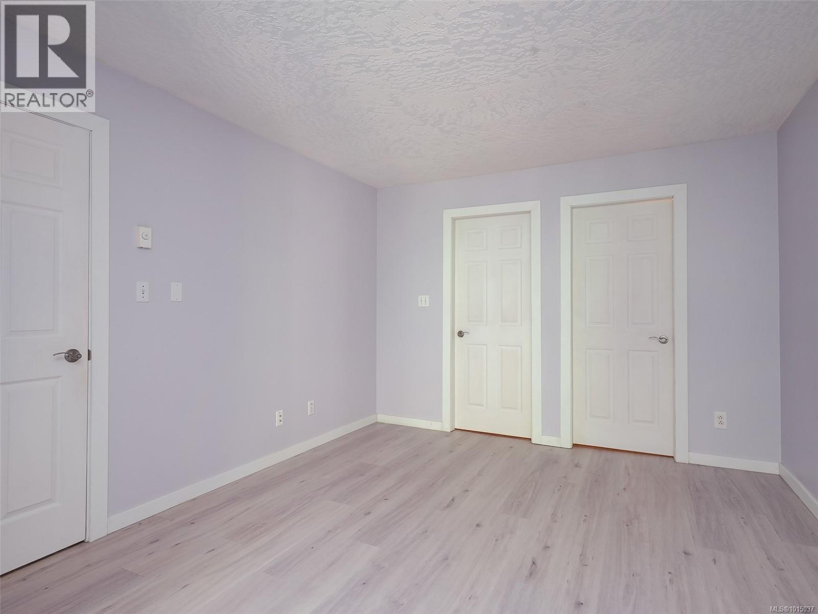 304 649 Bay St, Victoria