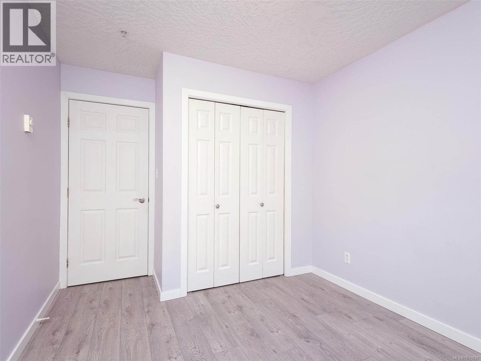 304 649 Bay St, Victoria