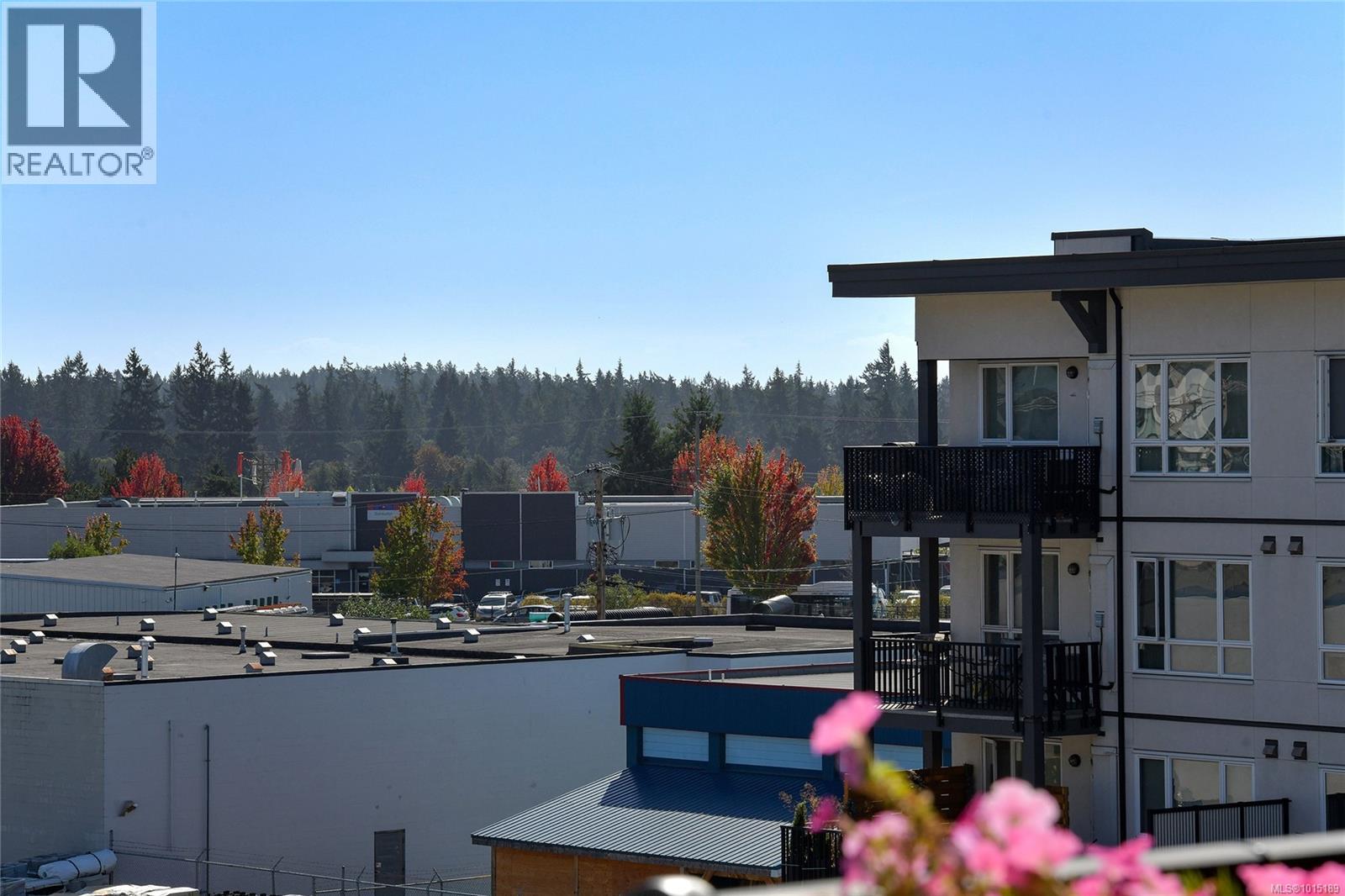 421 2871 JACKLIN Road, Langford