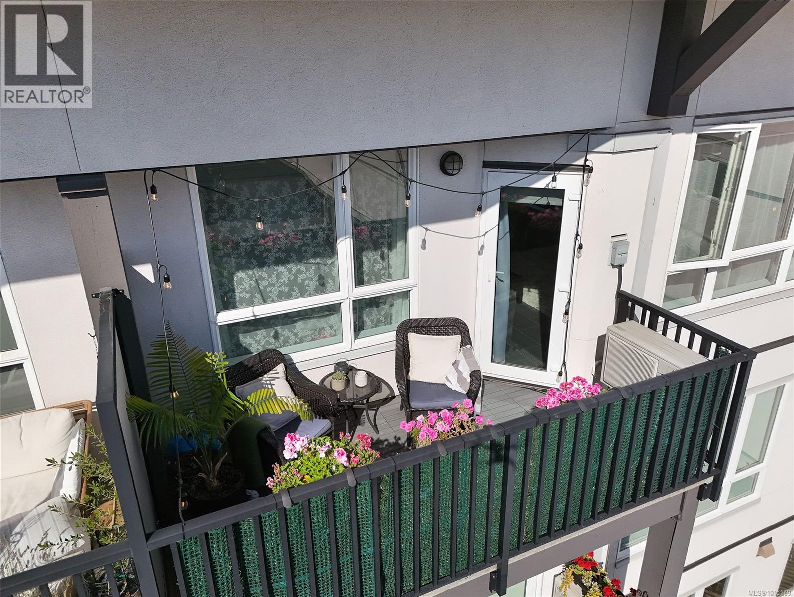 421 2871 JACKLIN Road, Langford