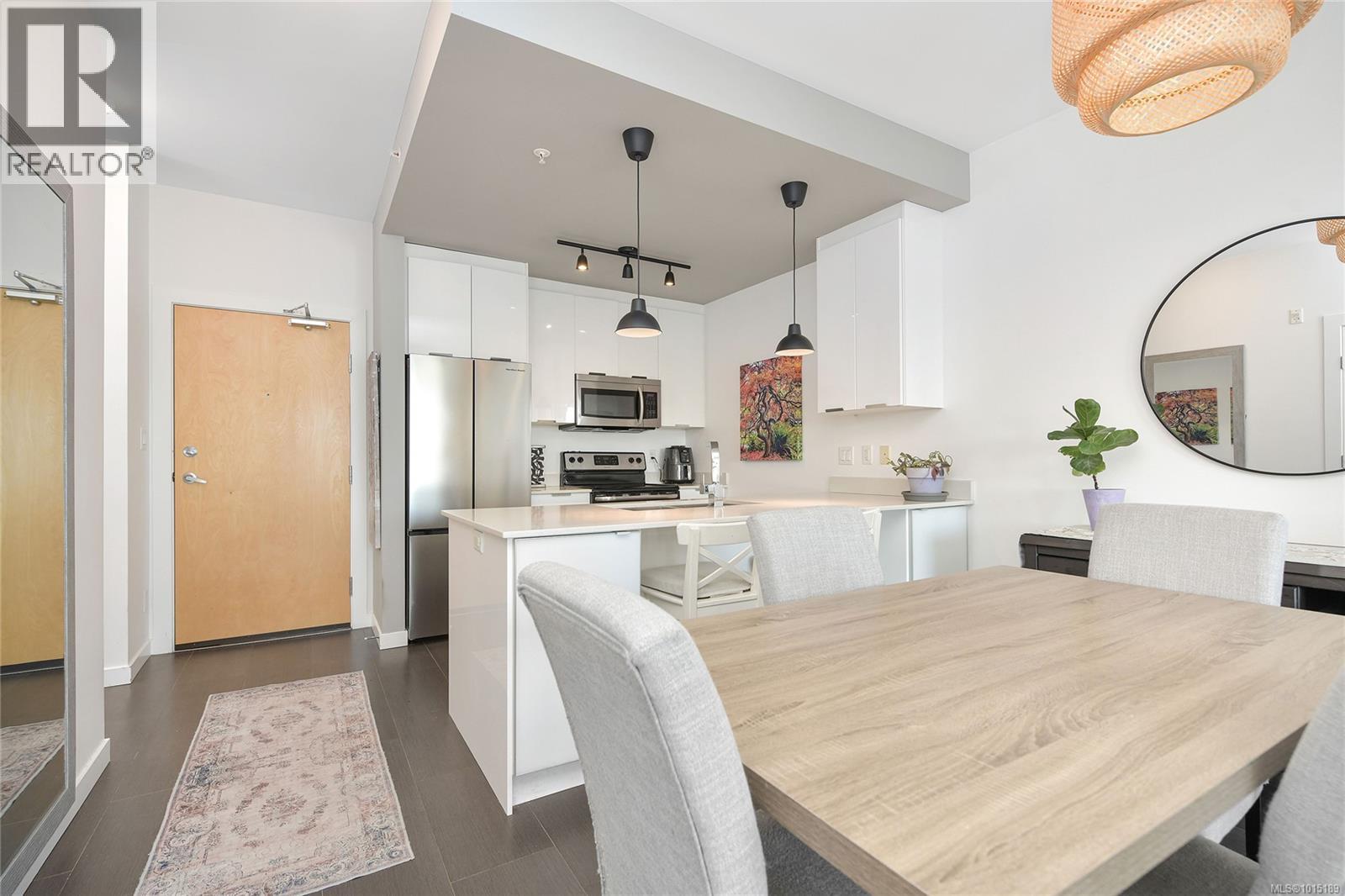 421 2871 JACKLIN Road, Langford