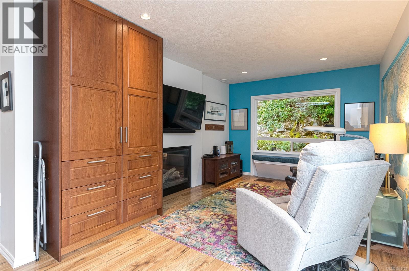 1021 Scottswood Lane, Saanich