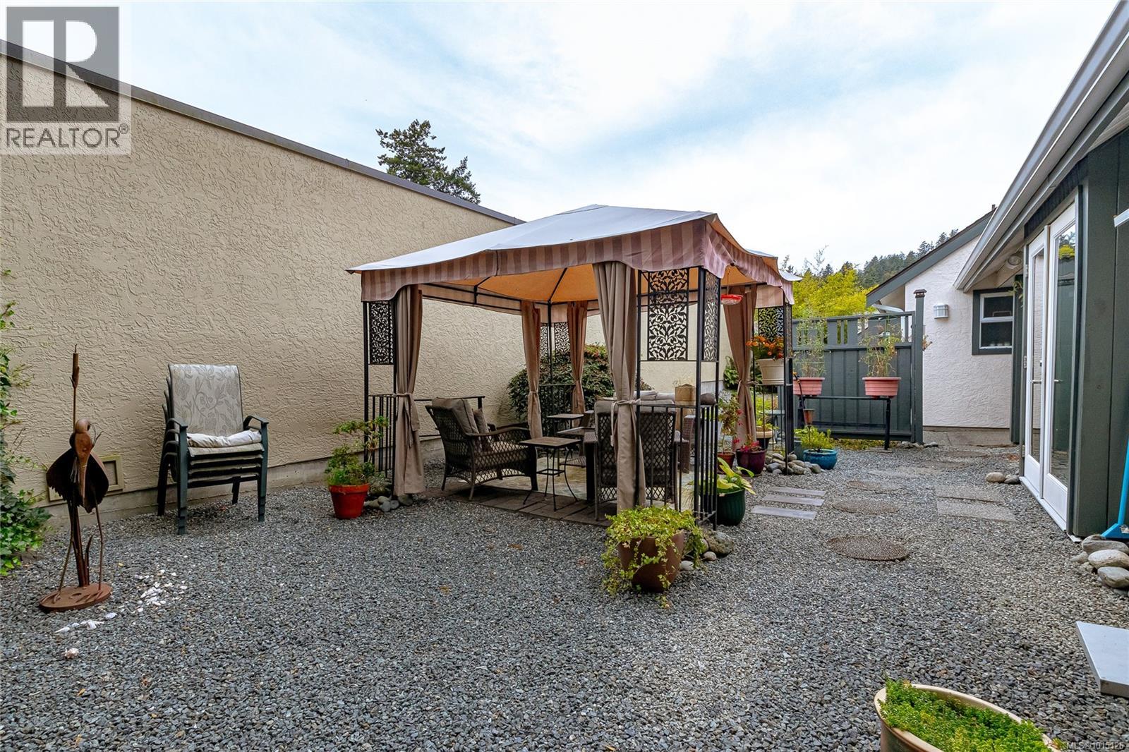1021 Scottswood Lane, Saanich