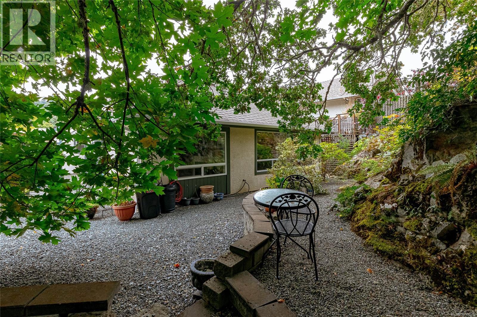 1021 Scottswood Lane, Saanich