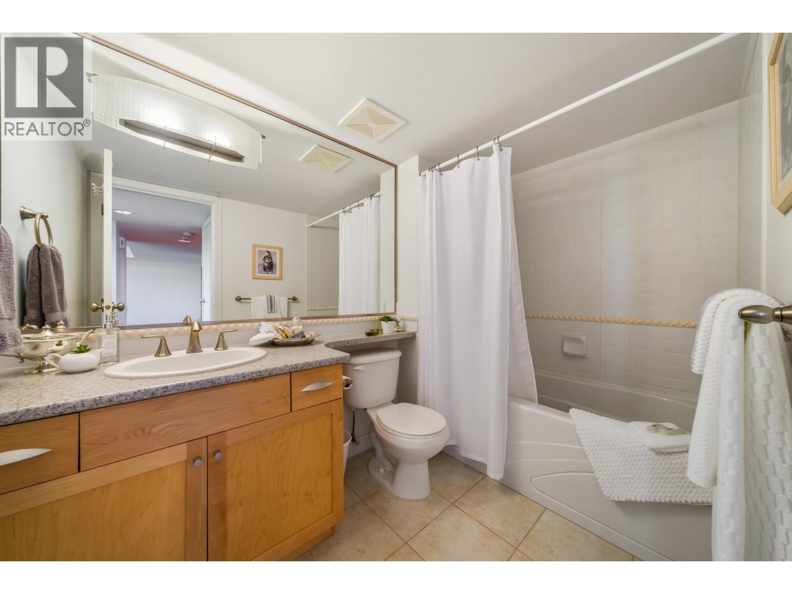 8519 SEASCAPE DRIVE, West Vancouver