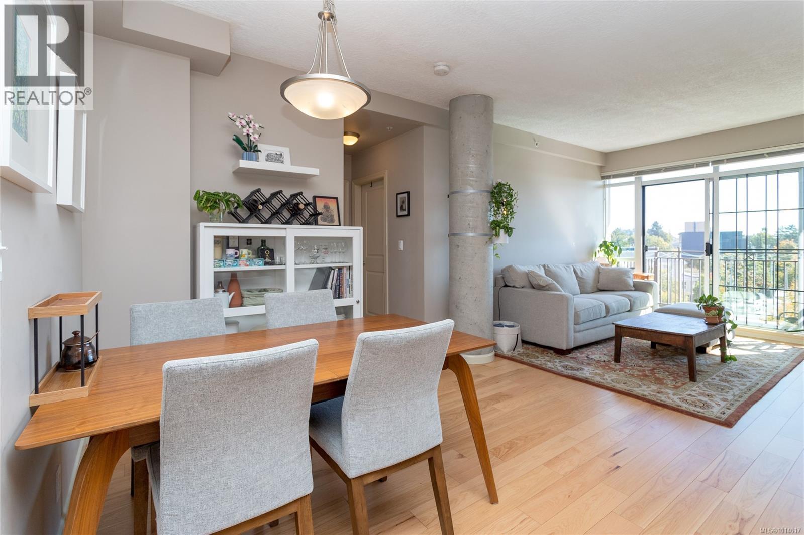 606 827 Fairfield Rd, Victoria