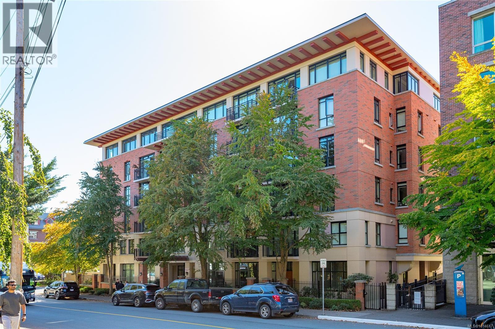 606 827 Fairfield Rd, Victoria