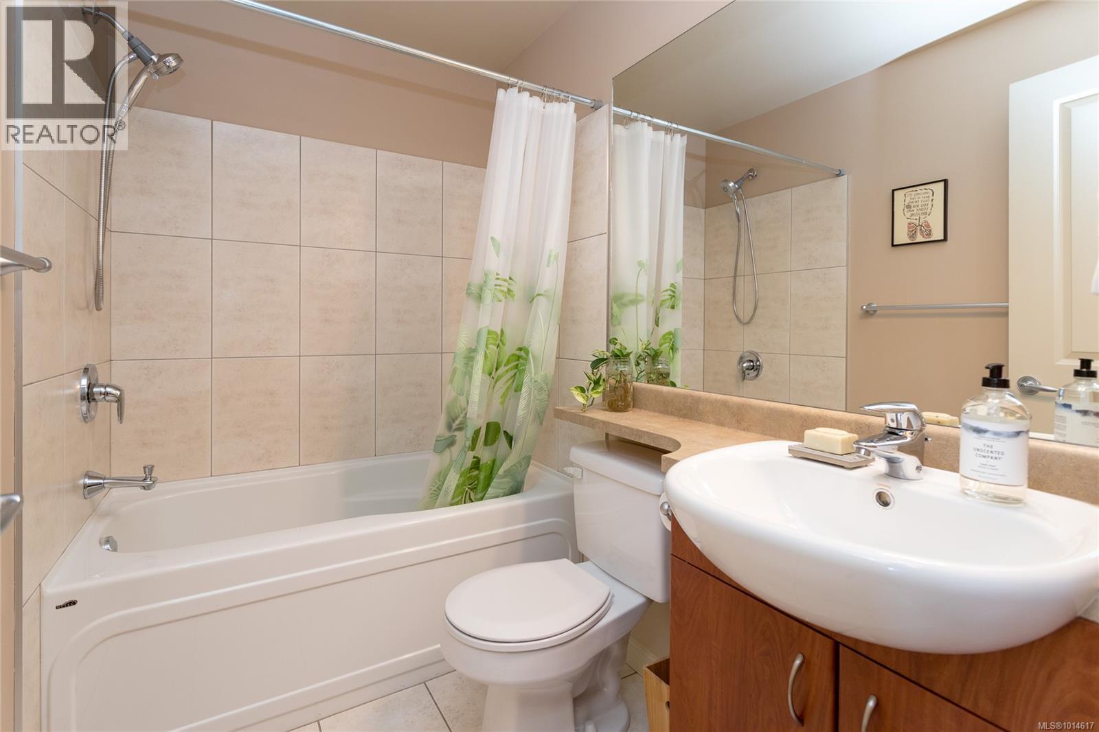 606 827 Fairfield Rd, Victoria