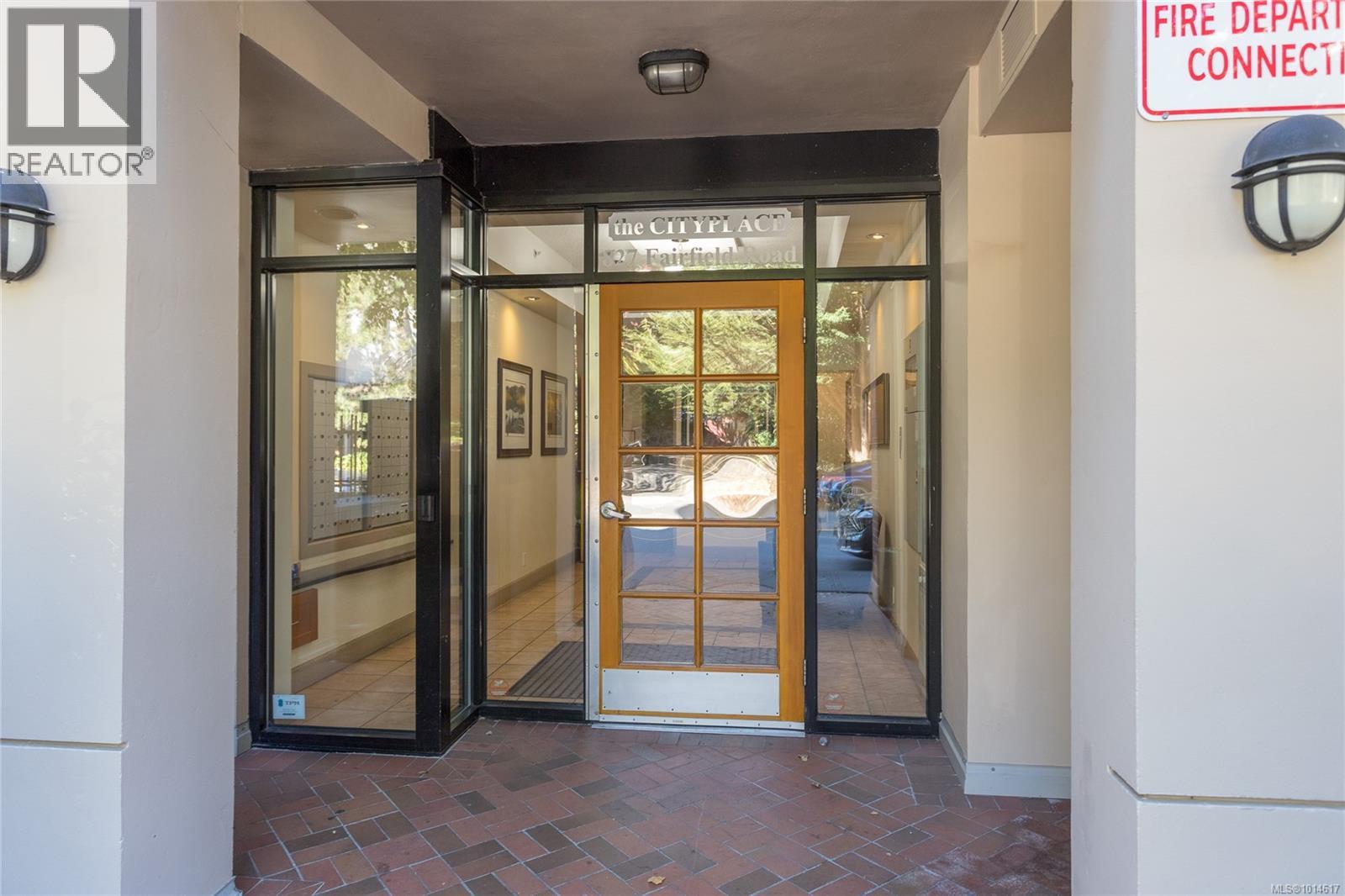 606 827 Fairfield Rd, Victoria