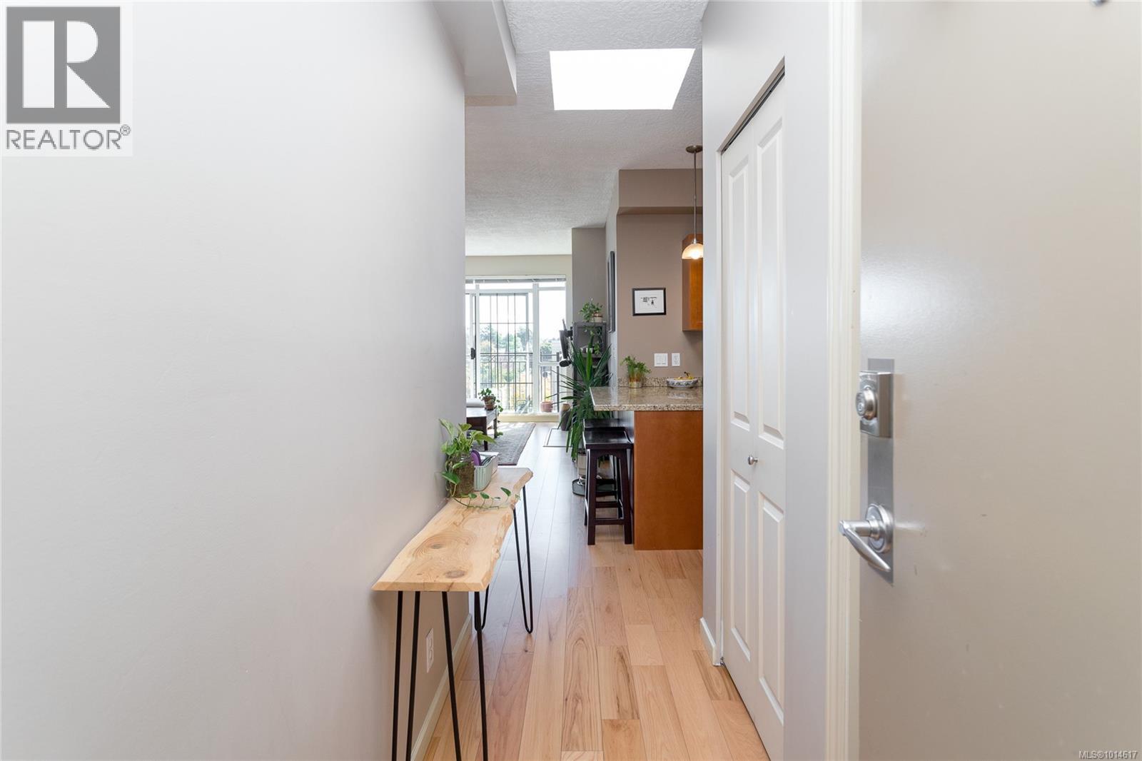 606 827 Fairfield Rd, Victoria
