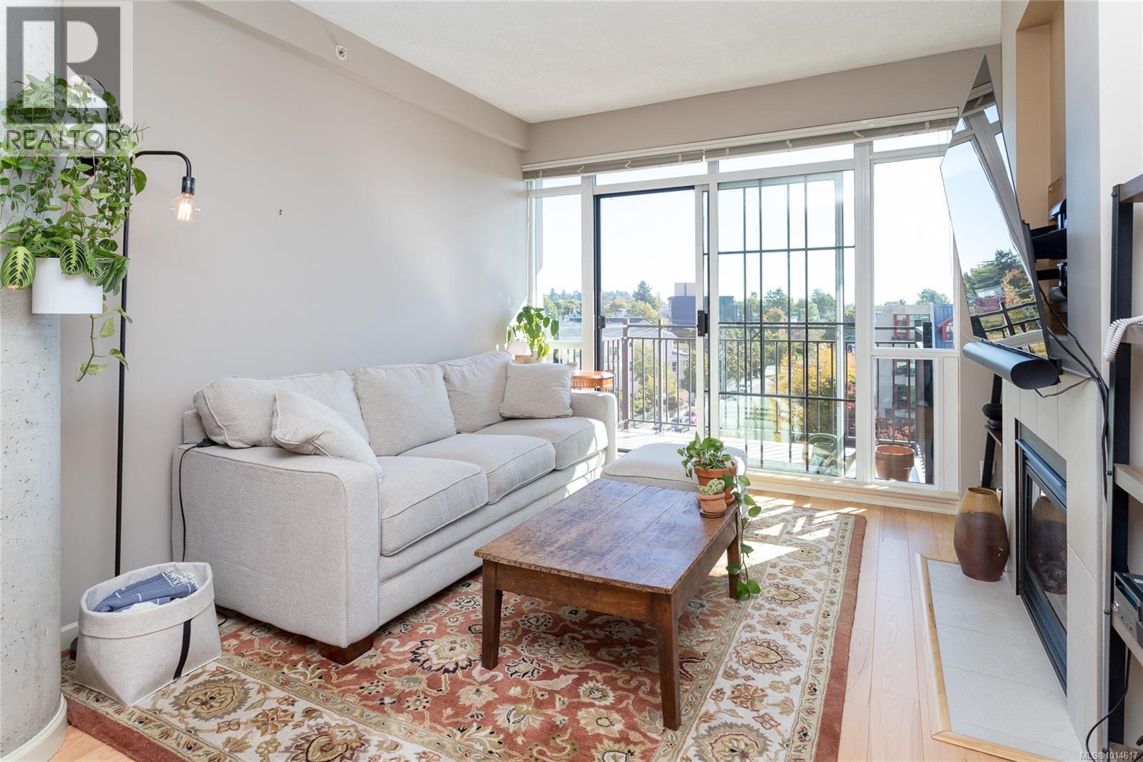 606 827 Fairfield Rd, Victoria